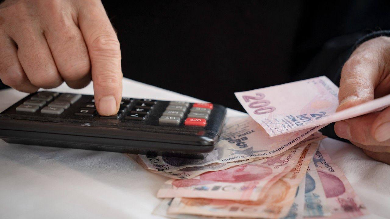 Emekliye seyyanen zam veya refah payı verilecek mi? Ankara kulislerinden kötü haber