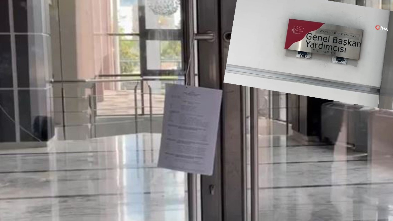İsimleri tek tek söküldü! CHP Genel Merkezi’nde yaşananların izleri siliniyor
