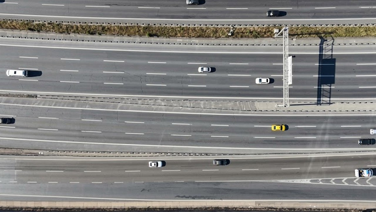 İstanbul'da manzara tersine döndü! Trafik yüzde 1 ölçüldü