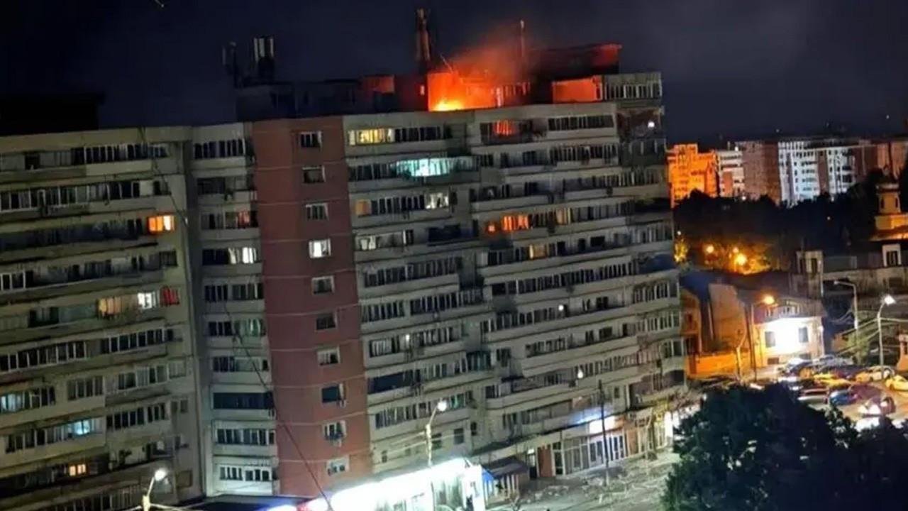 Savaş NATO sınırına dayandı: Rus İHA'sı binaya çarptı! Acil durum uyarısı gönderildi