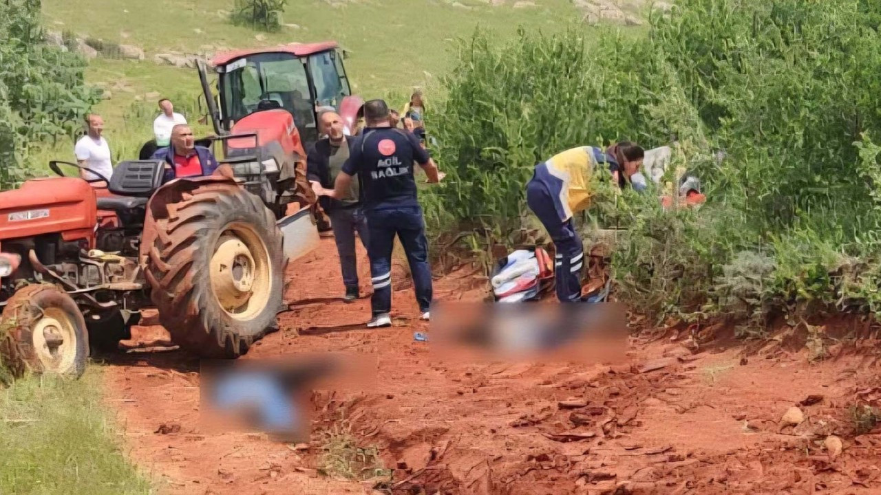 Afyonkarahisar'da feci kaza! Traktör devrildi: Baba ve oğlu can verdi