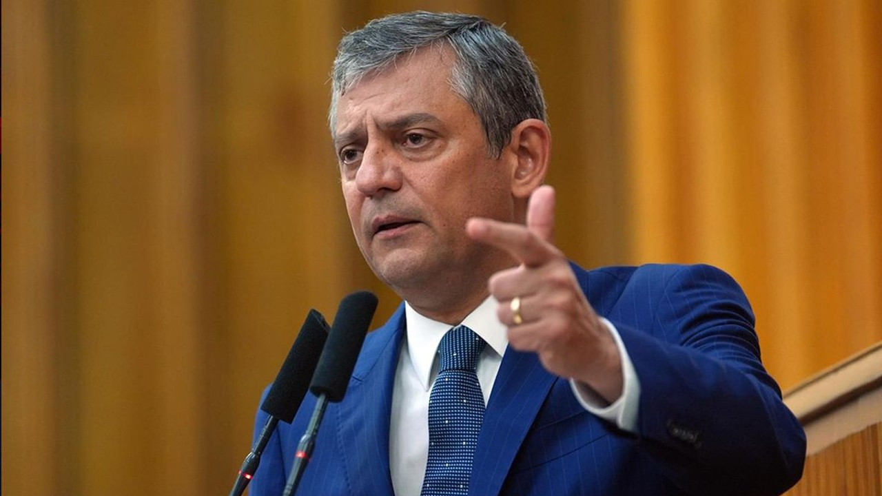 TV100 KULİS | CHP'de 1 kürsü 2 isim! Özgür Özel salı günü ne yapacak? 