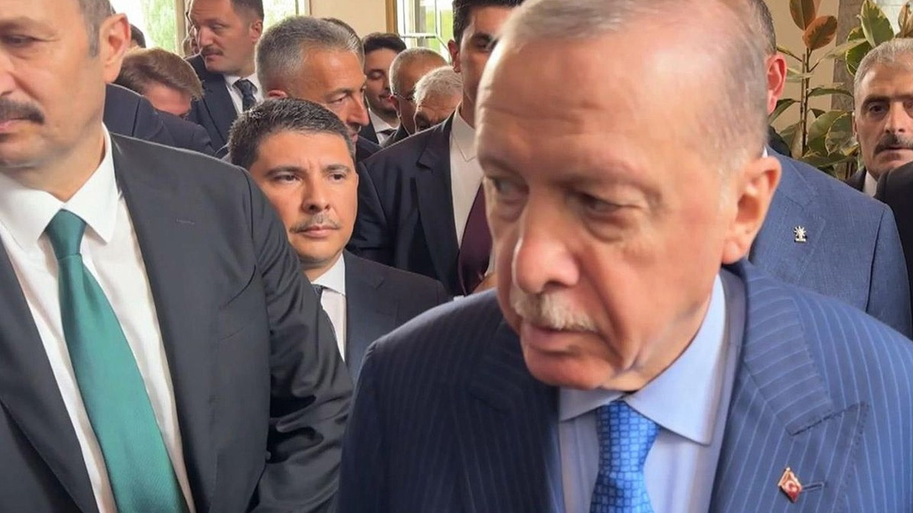 Cumhurbaşkanı Erdoğan’dan kadın muhabire evlilik tavsiyesi: 