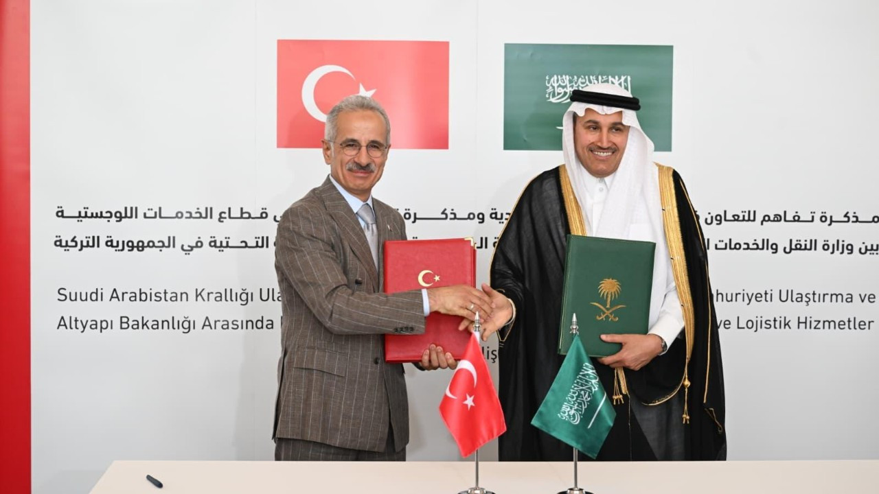 Türkiye’den Körfez’e yeni ulaşım koridoru! Suudi Arabistan i