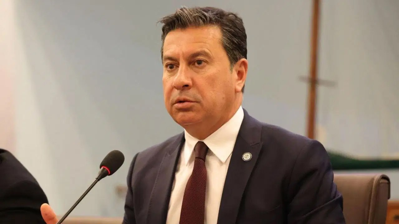 Barış Yarkadaş’tan flaş kulis! Başkan eşi CHP'den istifa etmişti: Ahmet Aras Yeni Parti için kararını verdi