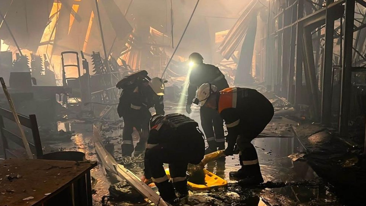 Rusya'dan Ukrayna'da alışveriş merkezine saldırı: 16 ölü
