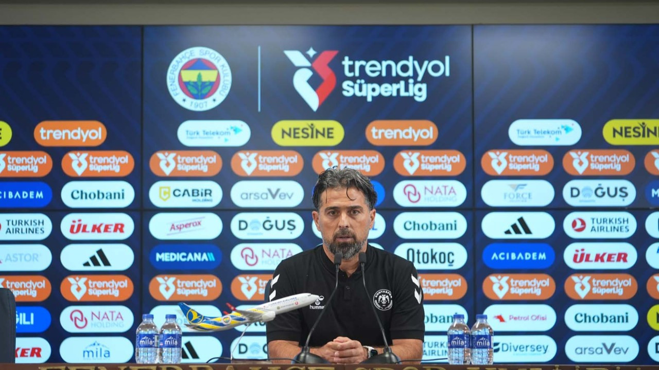 İlhan Palut'tan Fenerbahçe yenilgisi sonrası hakeme faul tepkisi!
