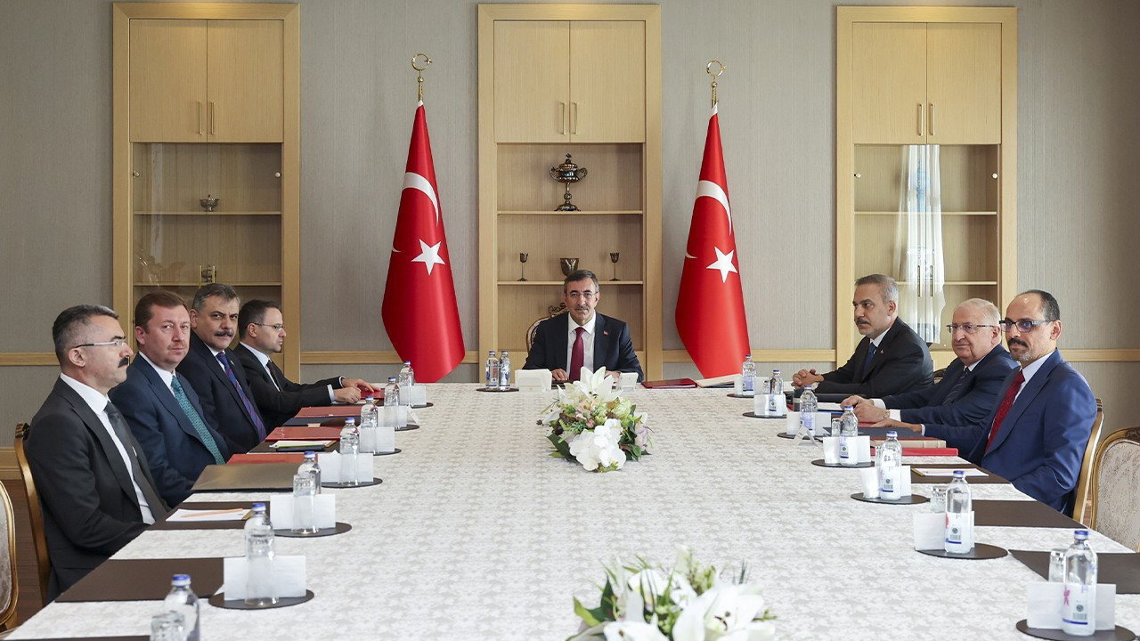 SON DAKİKA | Takip Kurulu ilk kez toplandı! Terörsüz Türkiye yolunda kritik zirve: 4 alt komisyon oluşturulacak