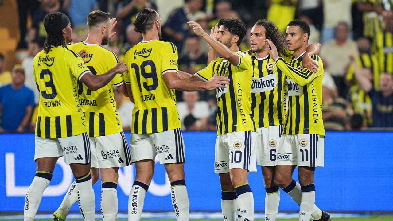Fenerbahçe'den savunmaya çifte takviye: Barcelona'dan sürpriz isim