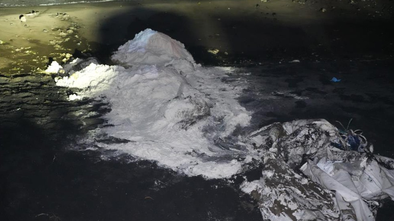 Samsun'da gizemli madde alarmı! Gece yarısından beri araştırılıyor