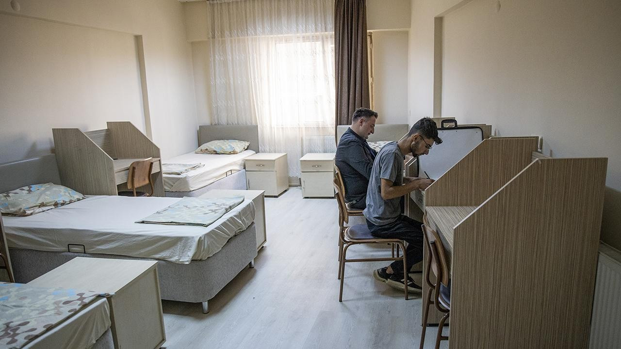 Başvurular resmen başladı! Yüz binlerce öğrencinin beklediği açıklama geldi