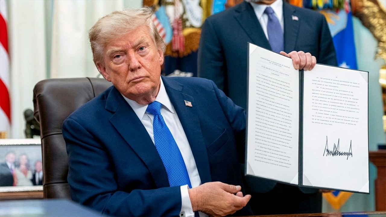 Trump düğmeye bastı! ABD'den flaş vize kararı: Tüm işlemler bir anda durdu