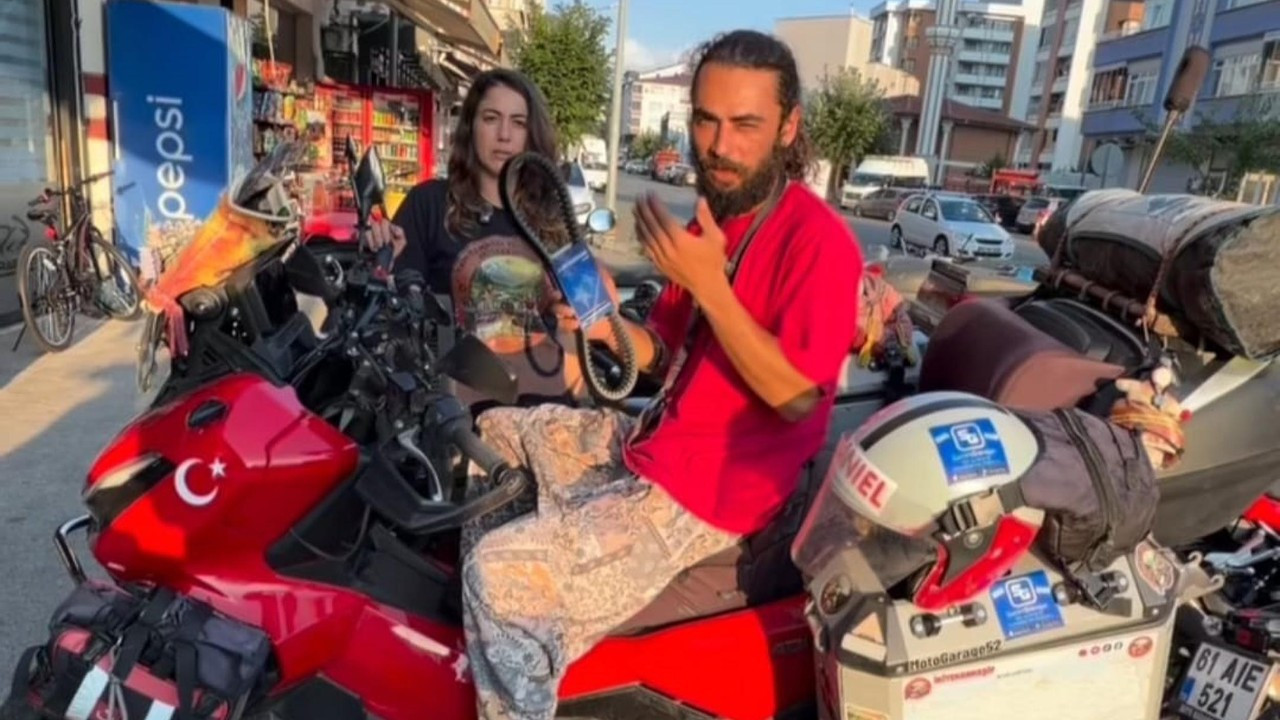 Evlerini kapattılar, motosikletle yola çıktılar: 28 aydır 2 köpekle Türkiye’yi geziyorlar!