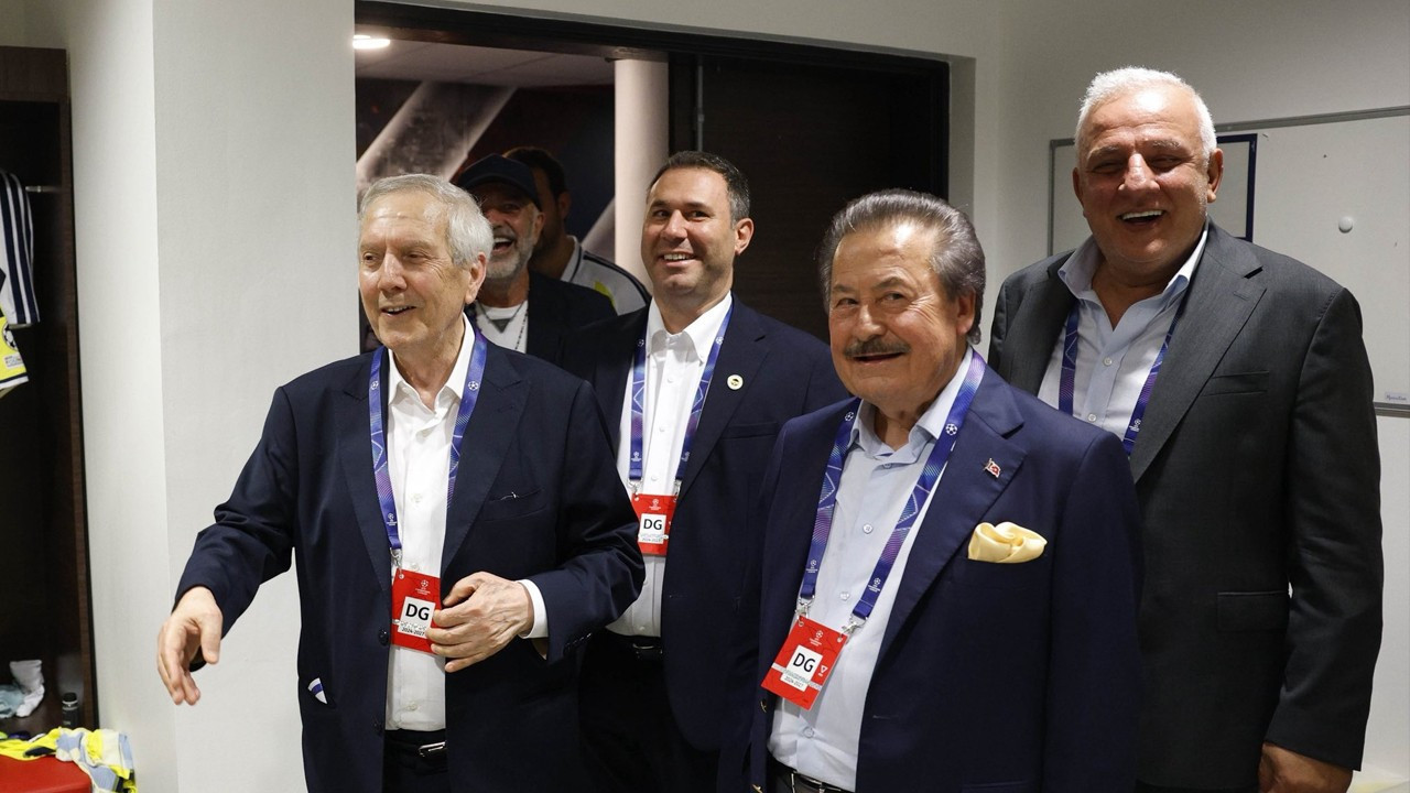 Tarihi geceye Aziz Yıldırım damga vurdu! O hareketi gündem oldu: Uğuru tuttu!