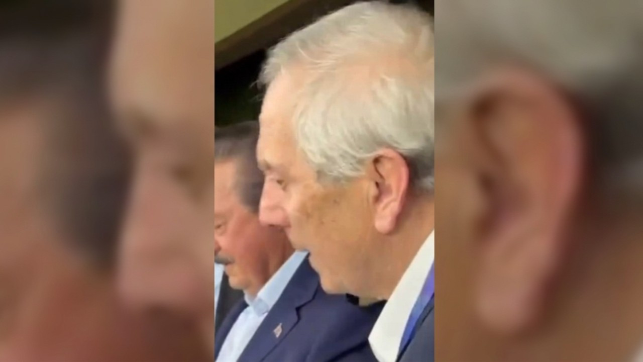 Aziz Yıldırım çılgına döndü! Saygısız Lyon taraftarına küfürlü tepki: Oraya gelir a...