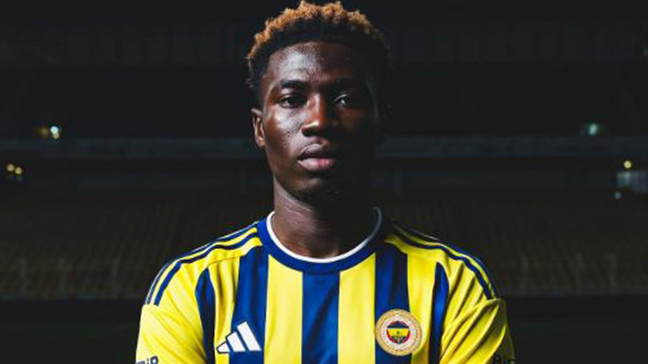 Fenerbahçe'den U23 için bomba transfer! İmza için İstanbul'a geldi