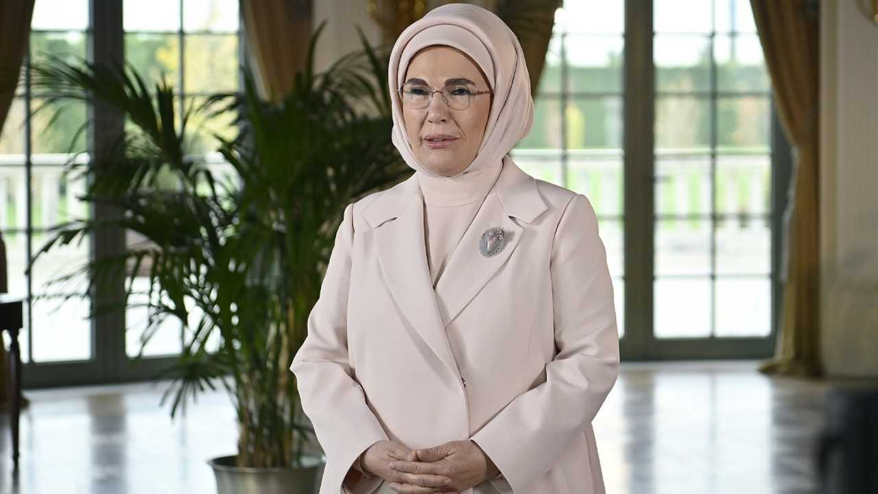 Emine Erdoğan'dan 30 Ağustos mesajı