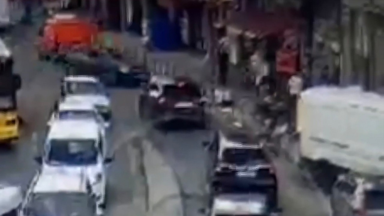 Beykoz’daki dehşetin yeni görüntüleri ortaya çıktı! Otomobil yayaların arasına böyle daldı