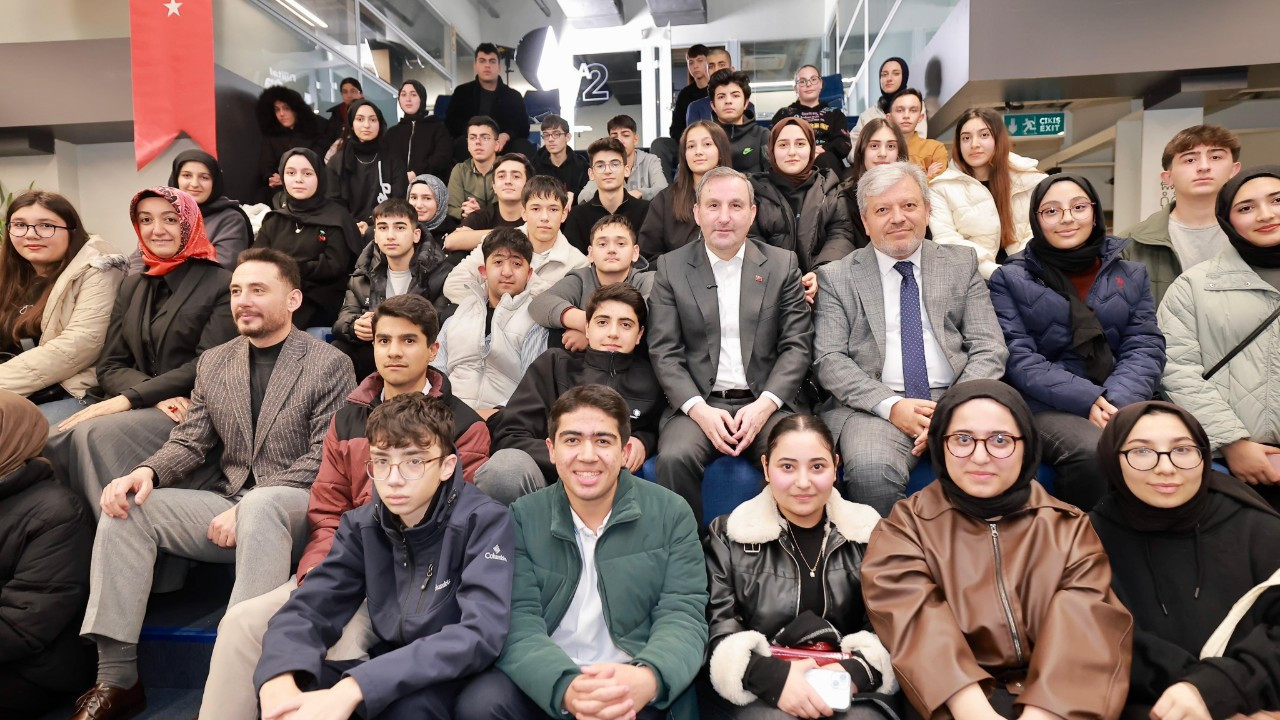 Üniversiteli gençlere müjde! Lisans ve ön lisans kazananlara başarı ödülü