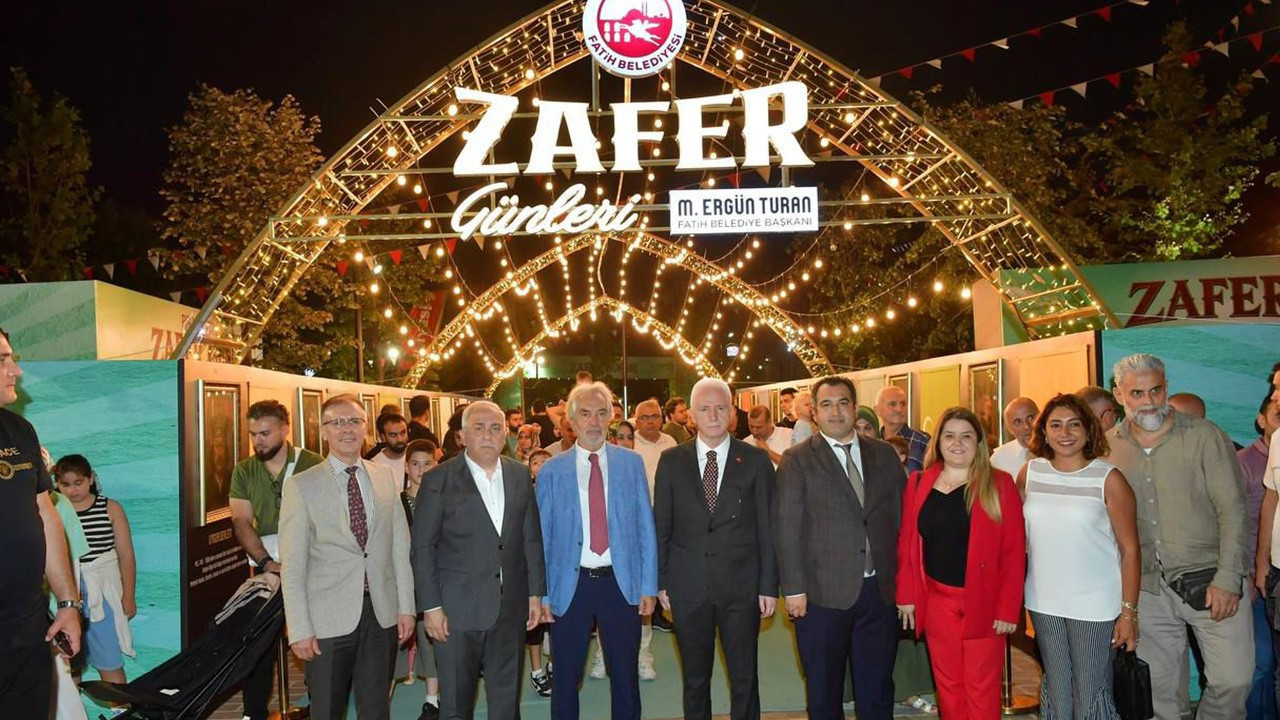 Fatih’te 9 gün süren zafer coşkusu 30 Ağustos’ta taçlandı! Başkan Turan: Zaferler ortak hafızamızın en güçlü sayfalarıdır