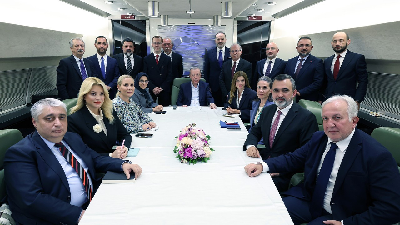 Cumhurbaşkanı Erdoğan'dan Yunanistan'a net uyarı: Yanlış yoldan dönemli! Dikkat çeken Putin sözleri