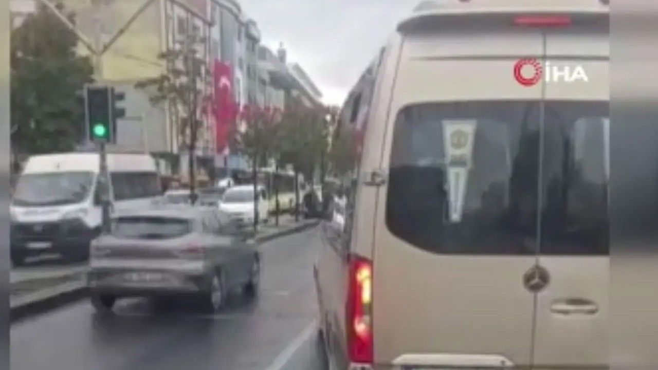 Esenyurt'ta trafik magandası! Otobüs şoförü ne yap…