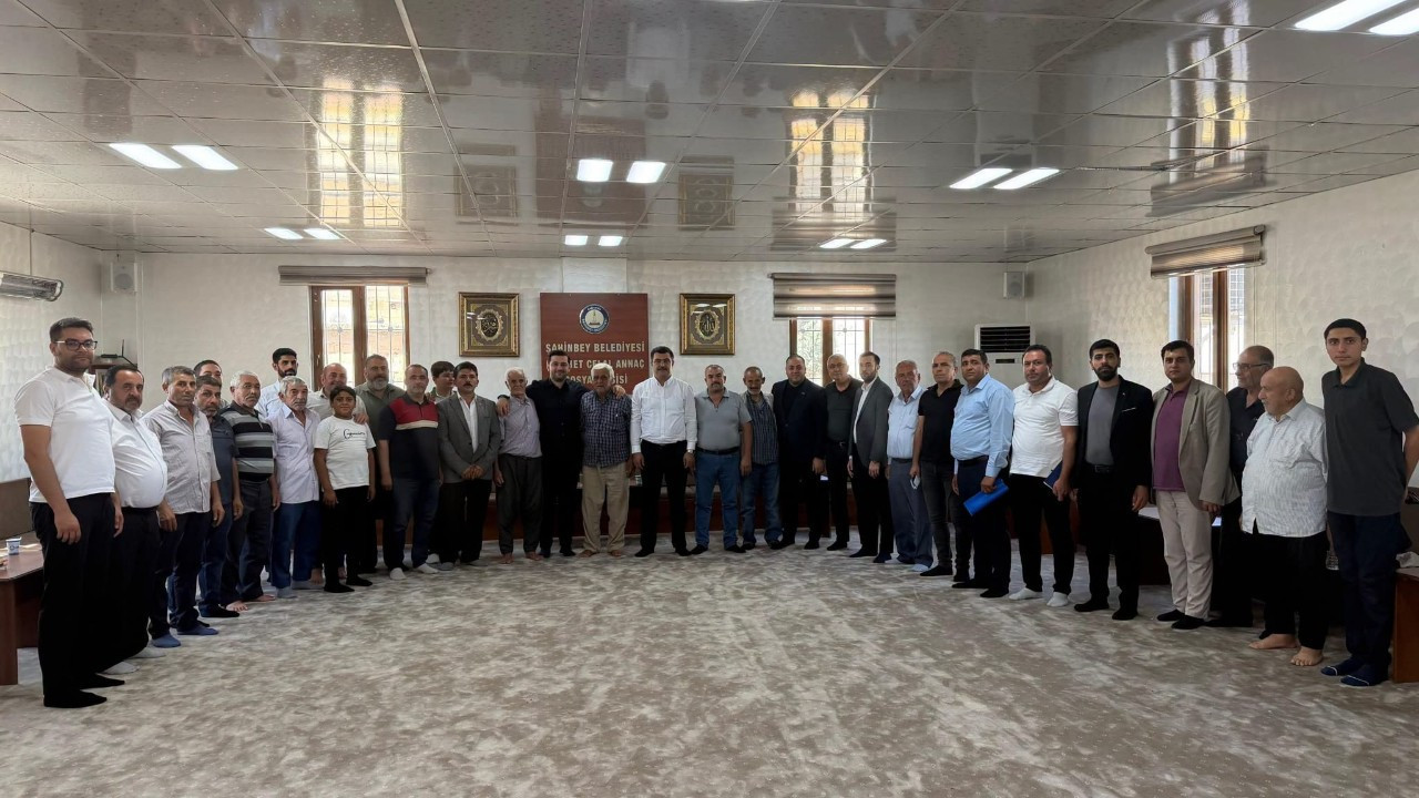 AK Parti Şahinbey’de saha çalışmalarına hız verdi: Mehmet Tiryaki vatandaşlarla bir araya geldi