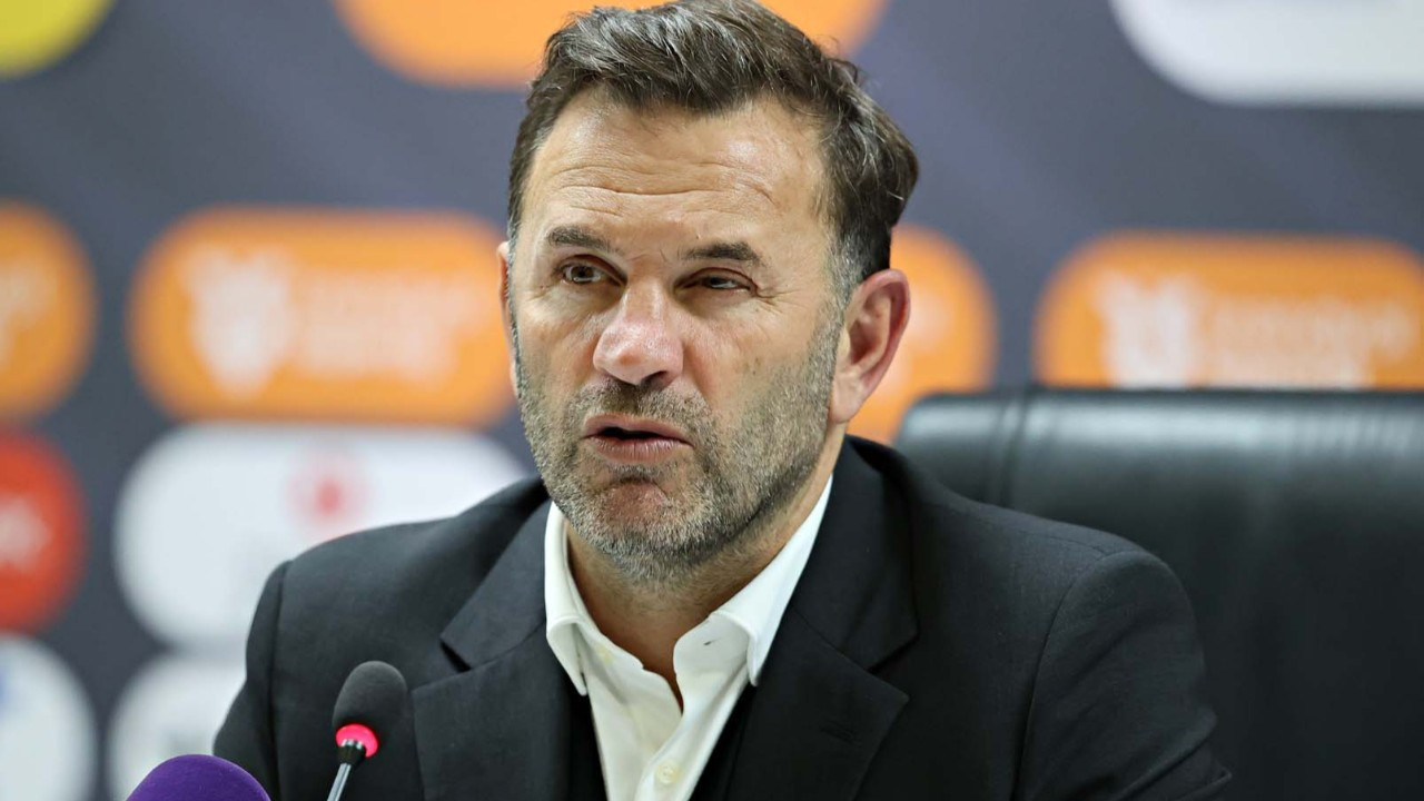 Okan Buruk, Başakşehir maçı öncesi kötü haberi verdi! Yıldız futbolcu antrenmanda sakatlandı