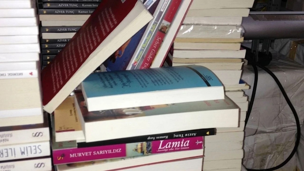 Ankara'da korsan kitap operasyonu! Çok sayıda materyal ele geçirildi
