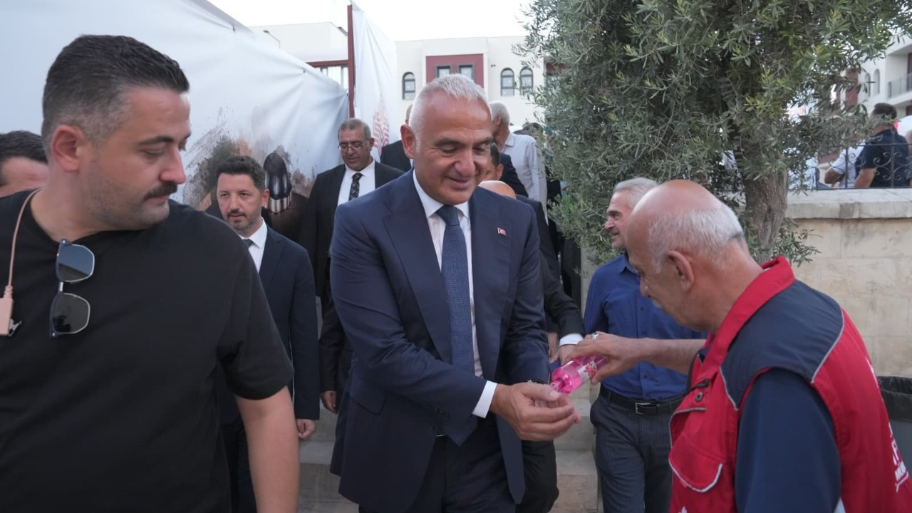 Bakan Ersoy, Perre Antik Kenti'ndeki çalışmaları yerinde inceledi