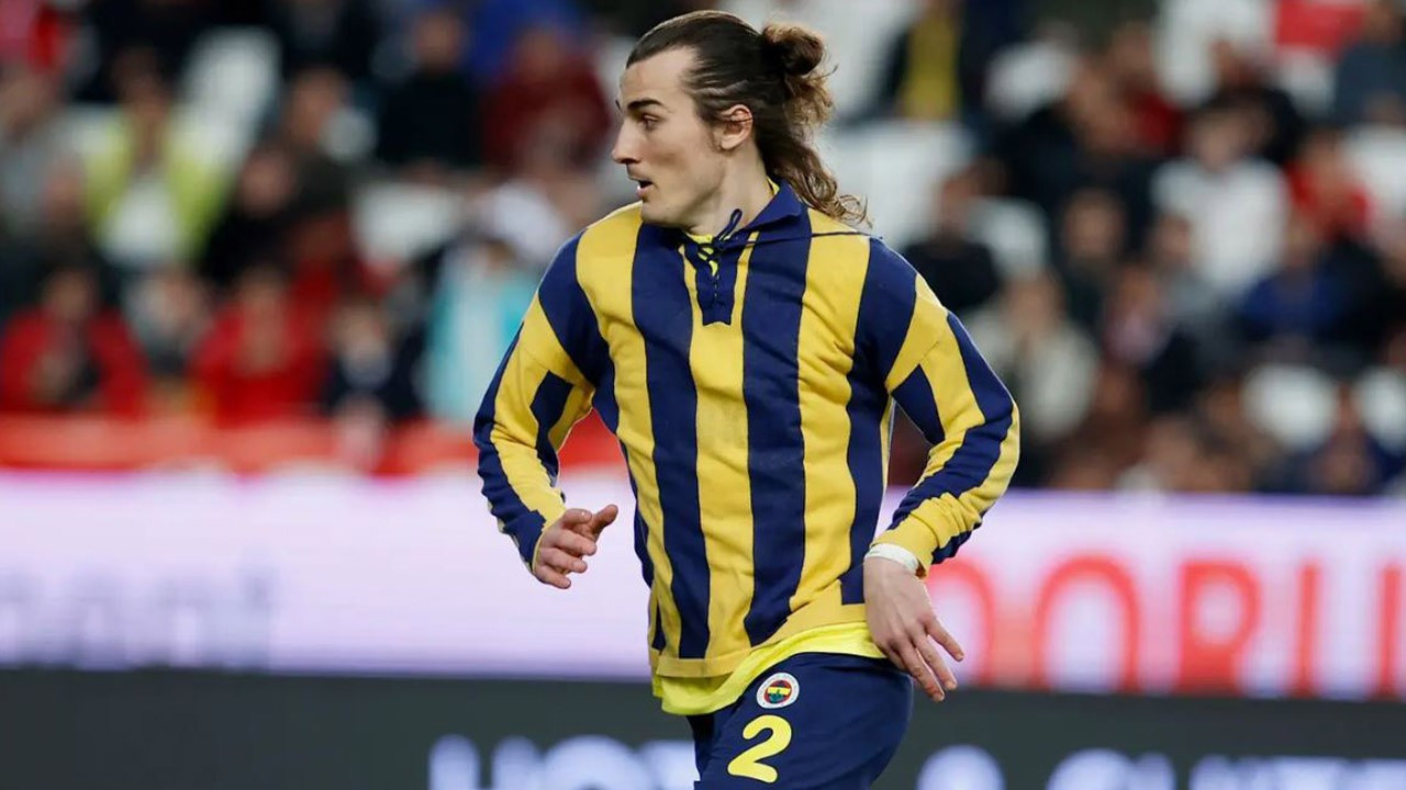 Fenerbahçe'de Çağlar Söyüncü'den kötü haber! Anlaşma ile 2'ye bölündü