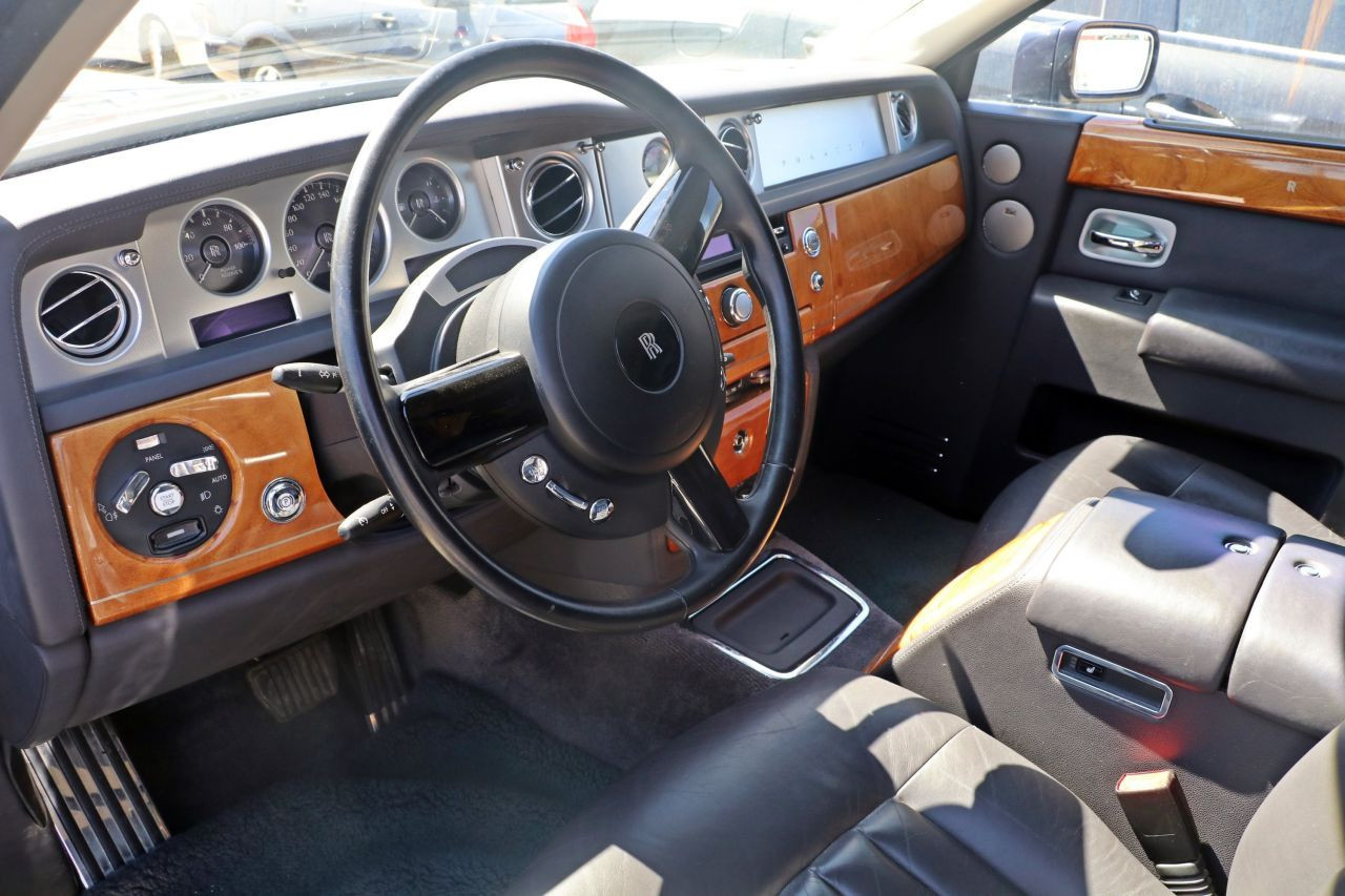 Gümrüğe takılan Rolls-Royce indirimli satılacak - Resim: 4