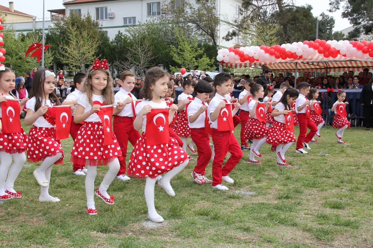 Atatürk 23 Nisan'ı ne zaman çocuklara armağan etti? 23 Nisan 1920'de ne oldu? 23 Nisan Ulusal Egemenlik ve Çocuk Bayramı - Resim: 2