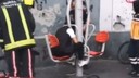 Spor aletine sıkışan genç kurtarıldı