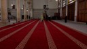 Emevi Camii'ne Türkiye'de üretilen halılar serildi