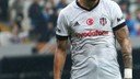 Beşiktaş’ın eski yıldızı futbolu bıraktı!