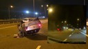 Küçük çocuk otomobilden yola savruldu