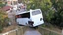 Servis otobüsü şarampole uçtu! 8 yaralı