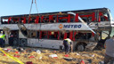 Amasya’da yolcu otobüsü devrildi!