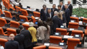 Yeni Parti'de yasa çatlağı!