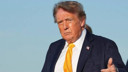 Trump uçaktan indi, herkes o ayrıntıya kilitlendi
