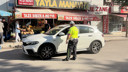 Polislerin gözü önünde ters yöne girdi!
