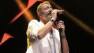 Ünlü sanatçı Hakan Altun'dan şaşırtan imaj değişikliği! "Bıyıklar kaldı, sakallar tatilde"