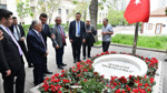 Kayseri Büyükşehir Belediye Başkanı Memduh Büyükkılıç’tan Muhsin Yazıcıoğlu’nun kabrine ziyaret