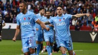 Trabzonspor'a sürpriz teklif! O futbolcu sezon sonu ayrılabilir!