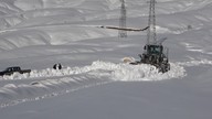 Muş'ta 3 metreye ulaşan karın ardından tamamen kapanmıştı. Ekiplerin yoğun çalışması ile yeniden açıldı