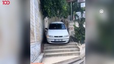 Eyüpsultan'da film sahnesi gibi olay! Bir otomobil merdivenlerden inmeye çalıştı: Görenler gözlerine inanamadı
