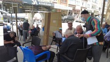 Dilenci kılığına girdi! 10 dakikada kazandığı para akıllara durgunluk verdi