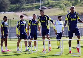Fenerbahçe'de sürpriz 2 ayrılık! Taraftar 1'i ile zor vedalaşacak - Resim: 4