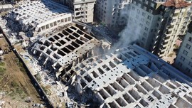 Depremde çok sayıda kişiye mezar olmuştu! Rönesans Sitesi'nin yapı denetim sorumlusu Ali Onur Çinçinoğlu tutuklandı